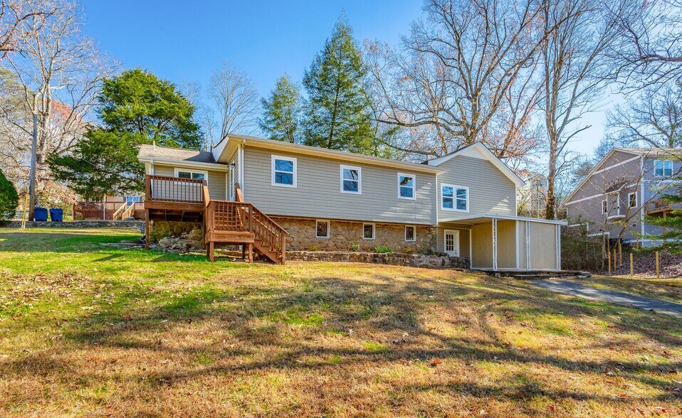 Building Photo - 516 Hedgewood Dr