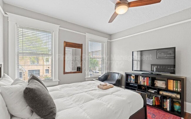 Building Photo - 2623 Forbes St