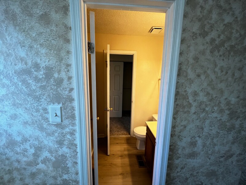 Building Photo - 343 Lee's Ml Dr