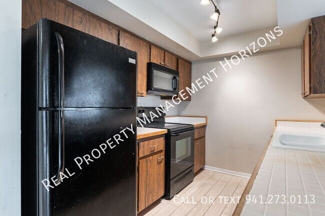 Building Photo - 6397 Samoa Dr