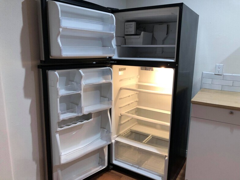 Building Photo - 3219 Gleason Ave