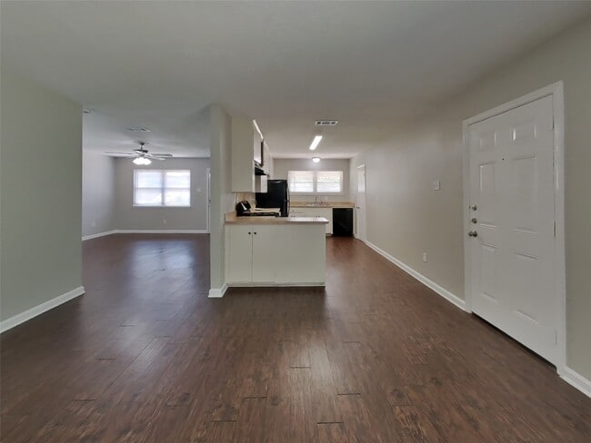 Building Photo - 5234 Jorns St