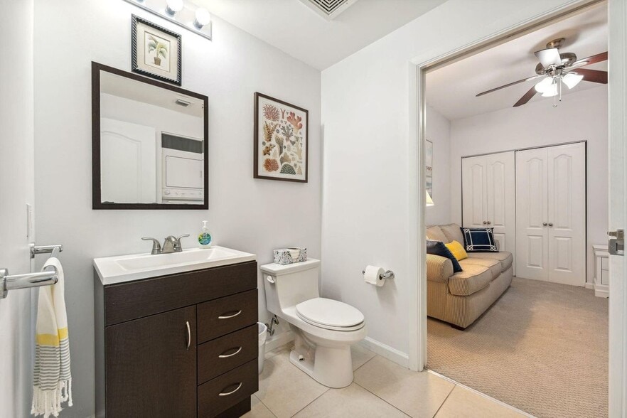 Building Photo - 410 Evernia St