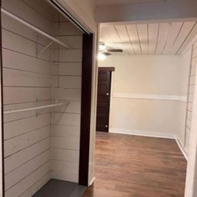 Building Photo - Hughes Springs 2 Bedroom Home