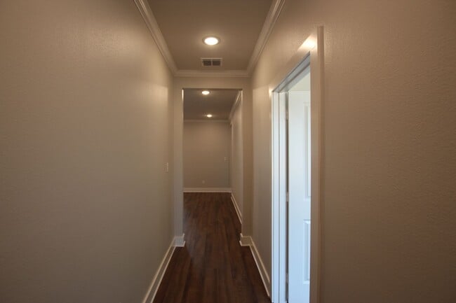 Building Photo - Luxury 3 Bedroom 2 Bath Townhomes in Bullard ISD!