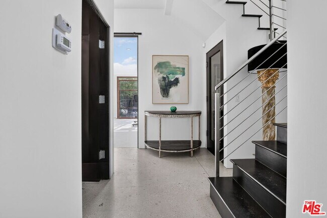 Building Photo - 2425 Clement Ave