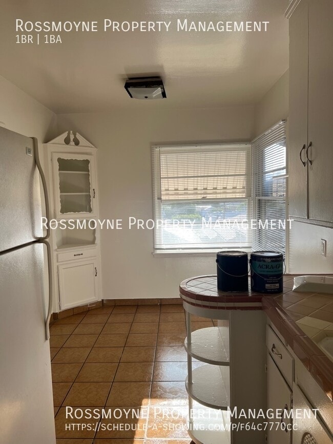 Building Photo - 3022 3/4 Verdugo Rd-