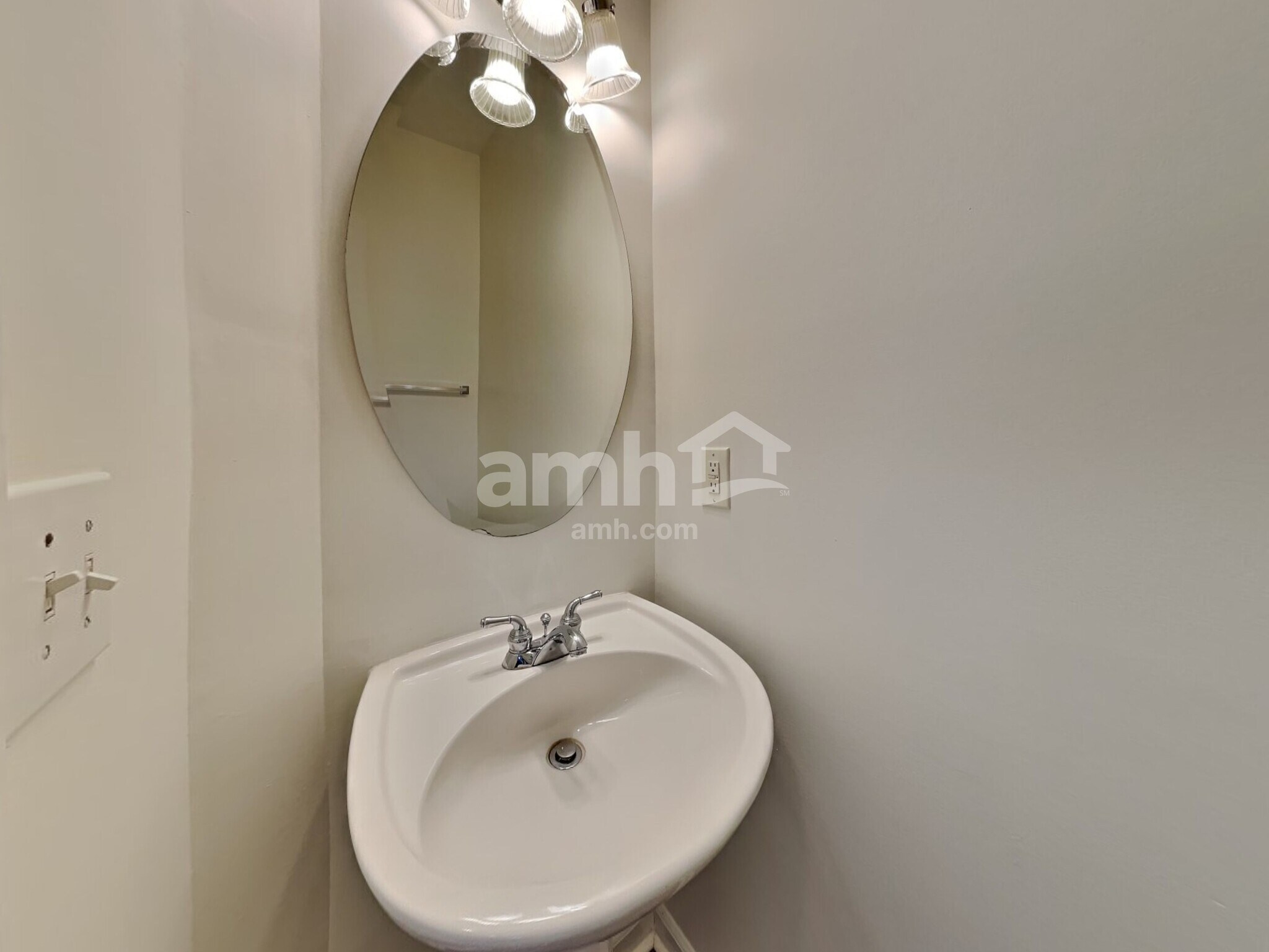 Building Photo - 11405 Hawk Roost Ct