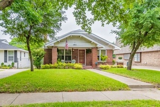 Building Photo - PRETTY, UPDATED AND CHARMING ARLINGTON HEI...