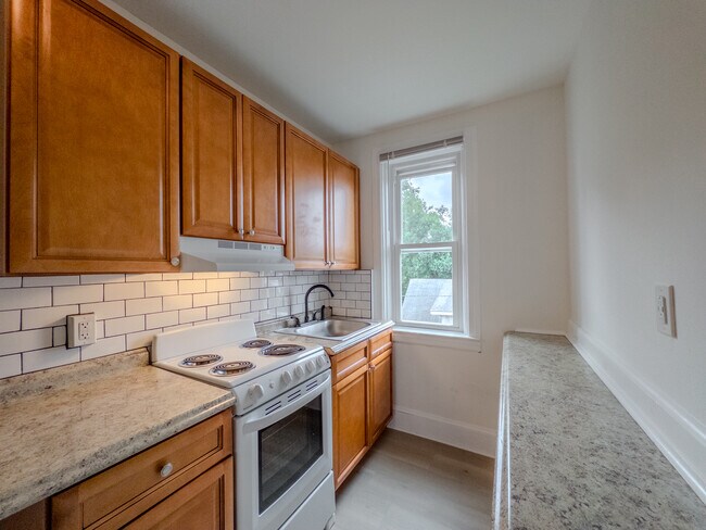 Building Photo - Folcroft Courts Apartments