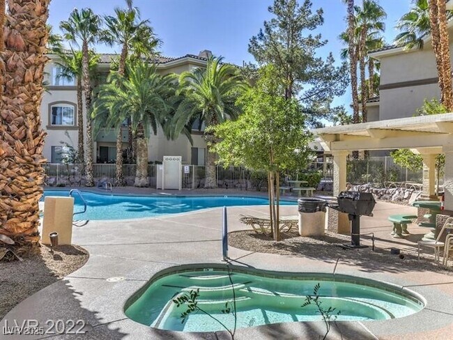 Building Photo - 7119 S Durango Dr