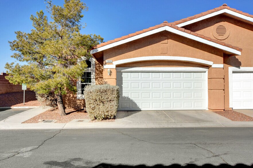 Building Photo - 2890 Red Rooster Ct