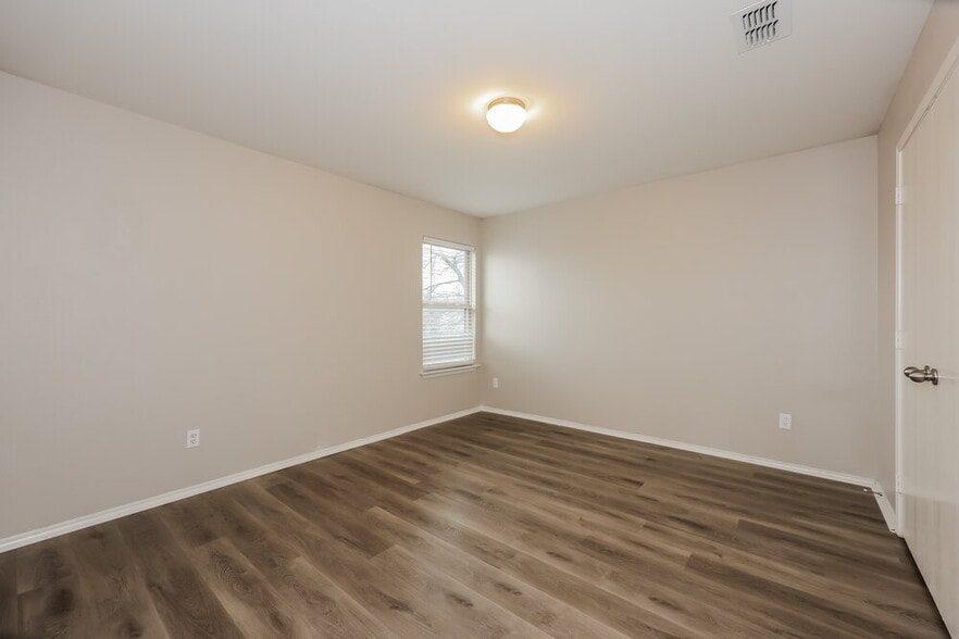 Building Photo - 1307 Luna Linda Dr