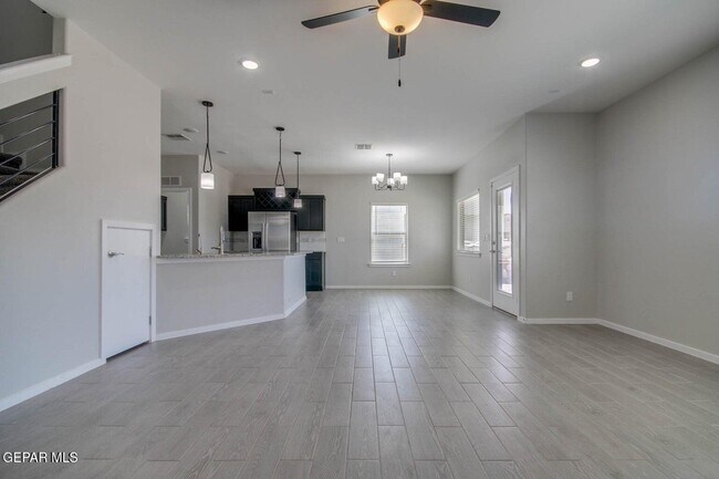 Building Photo - 916 Mormon Tea Dr