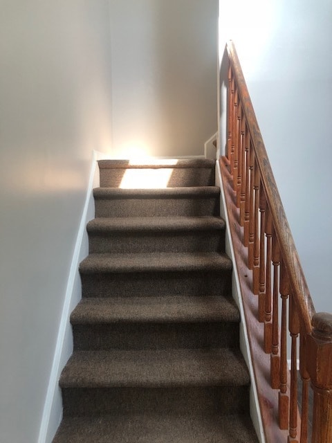 Building Photo - 3 Bedroom 2.5 bath w/1 car garage - Country Estates