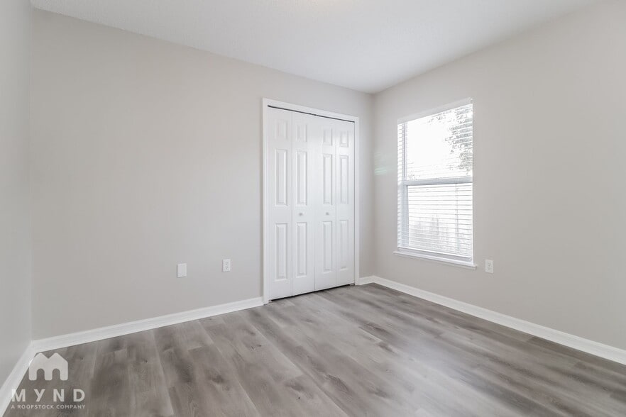 Building Photo - 16926 Corner Bay Ct