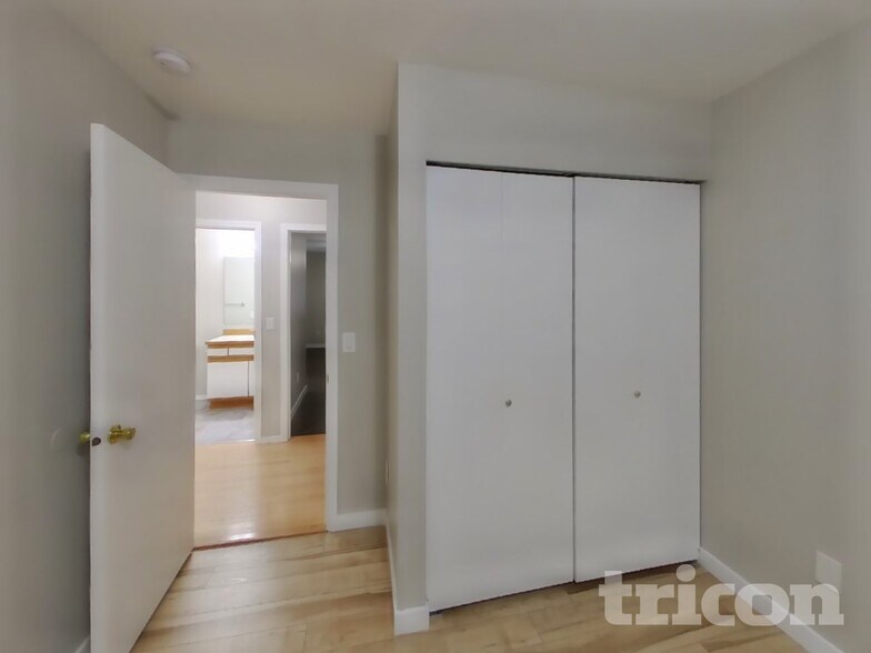 Building Photo - 16216 39th St Ct E