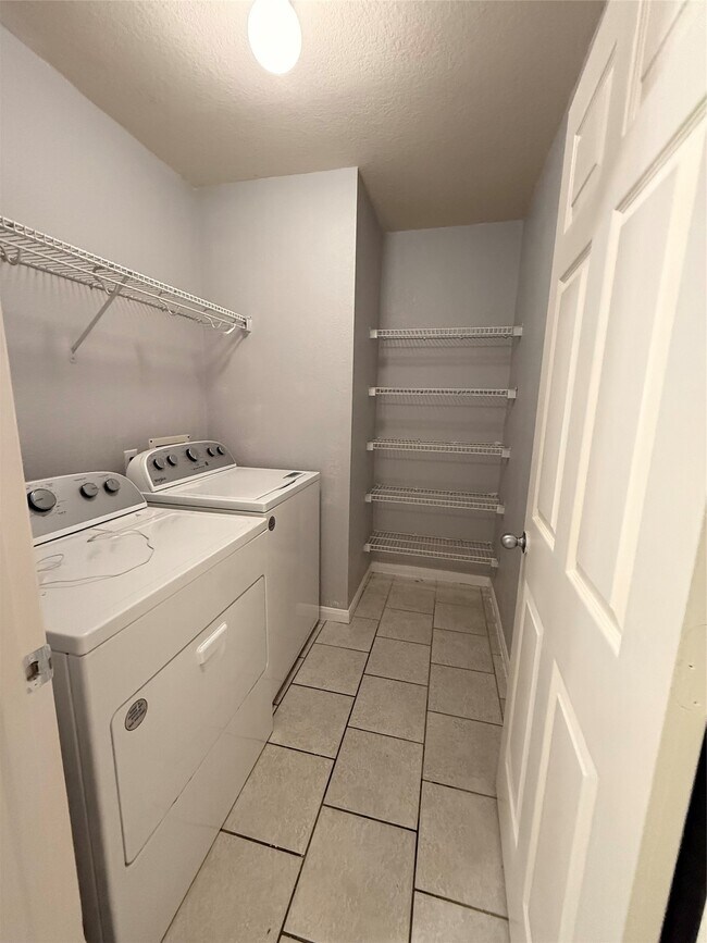 Building Photo - 8026 Arrington Forest Ln