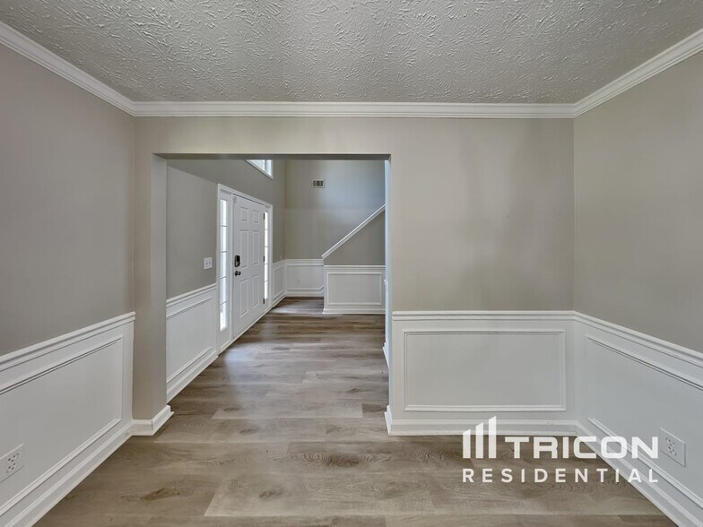 Building Photo - 605 Highpoint Wy