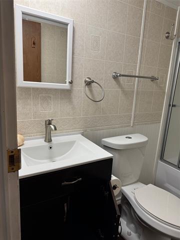 Building Photo - 3520 Gerry Dr