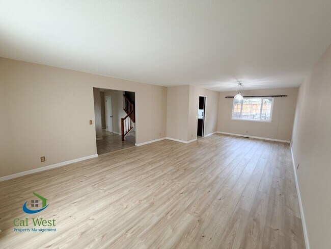 Building Photo - $4795 - Beautiful and Well Maintained South Gilroy Home w/ Salt Water Pool!!