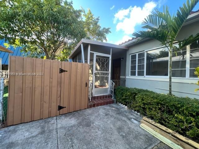 Building Photo - 282 NW 41st Ave