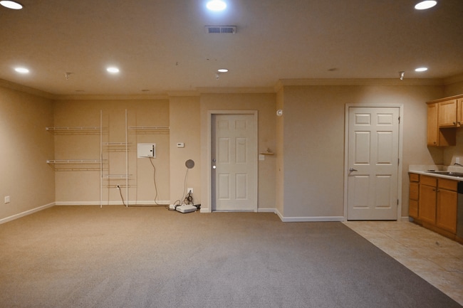 Floorplan - Square 131 - 4880 - 12 Plex
