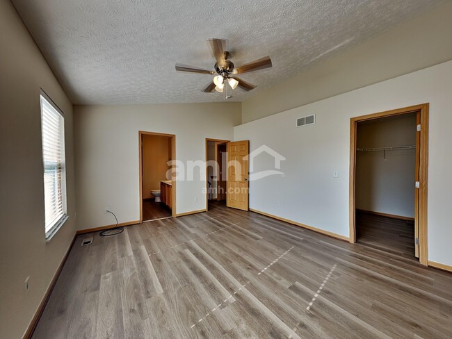 Building Photo - 8510 Reynoldswood Dr
