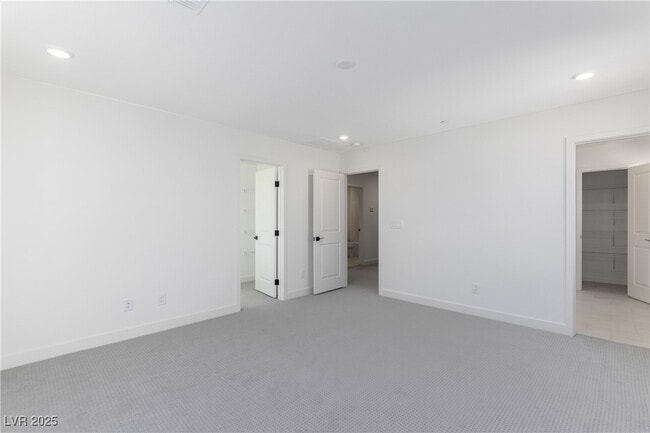 Building Photo - 2611 Aversa St