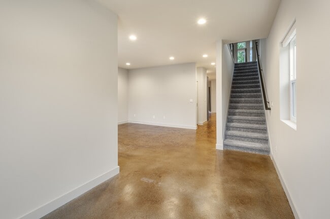 Building Photo - 12106 78th Ct NE