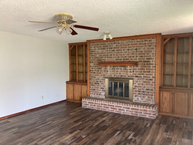 Building Photo - 409 Conestoga Dr