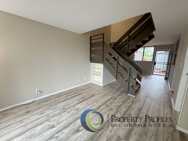 Building Photo - Spacious 3 Bdrm 2.5 Bath Mililani Townhouse