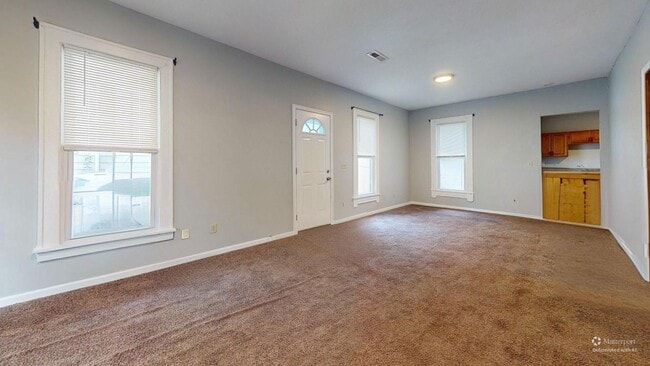 Building Photo - Madison/W.95th neighborhood : 3 bedroom/1 bath single family house available NOW.