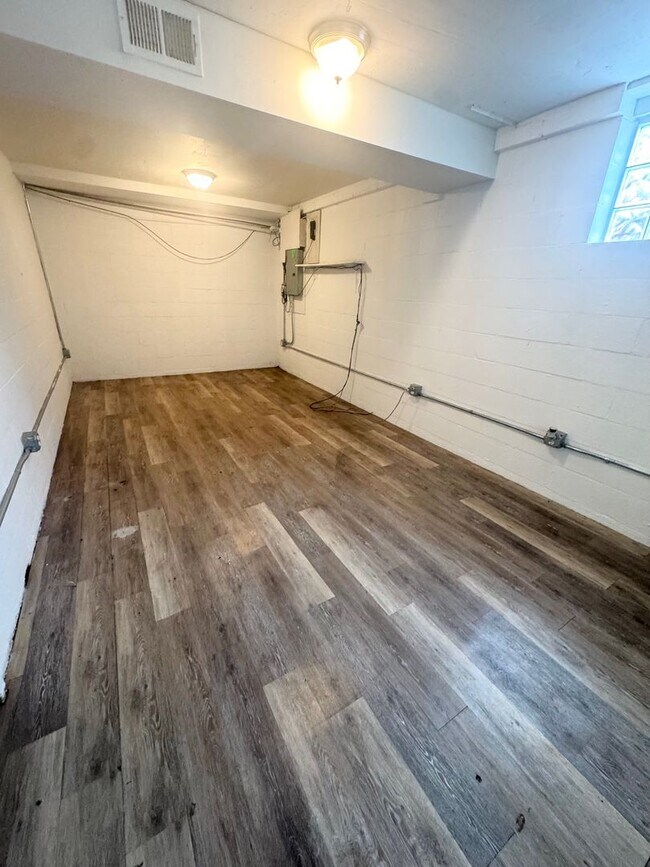 Building Photo - 2 Bed/2Bath Duplex in Ross Township