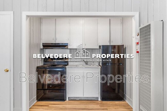 Building Photo - 217 McIver St