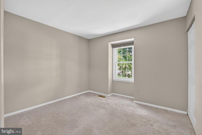 Building Photo - 9821 Owens Ct