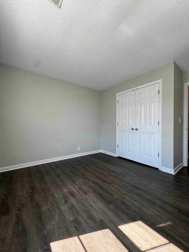 Building Photo - Woodfield