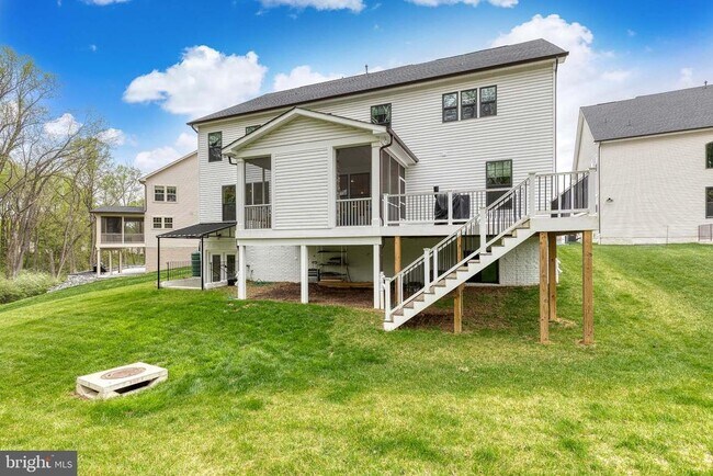 Building Photo - 7679 Cross Creek Dr