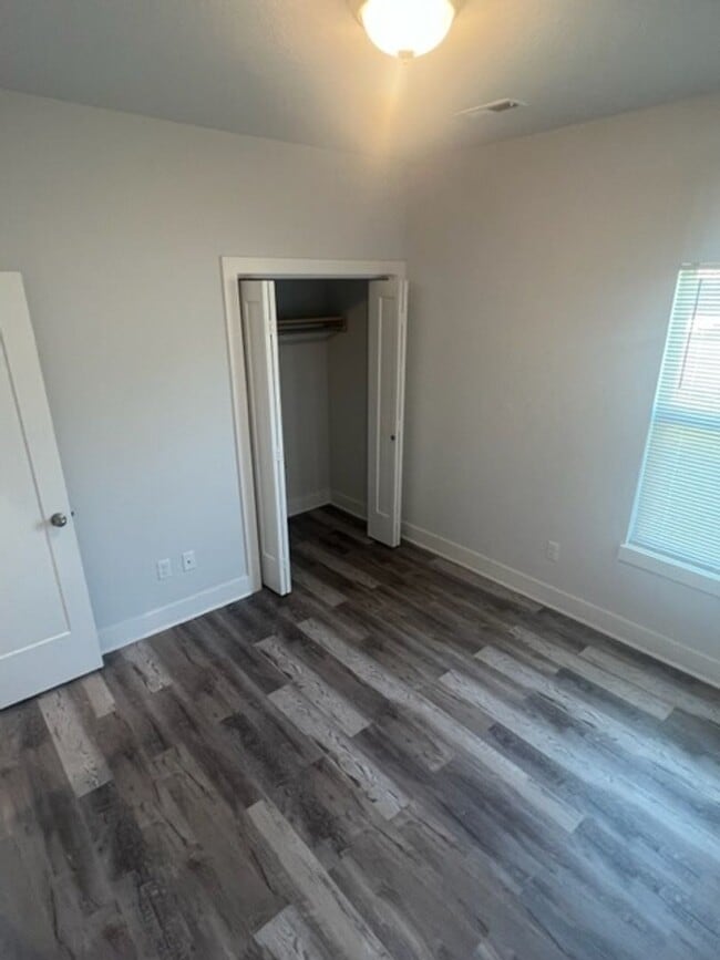 Building Photo - North 45th Addition