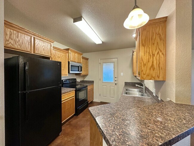 Building Photo - 1605 Powder River Dr