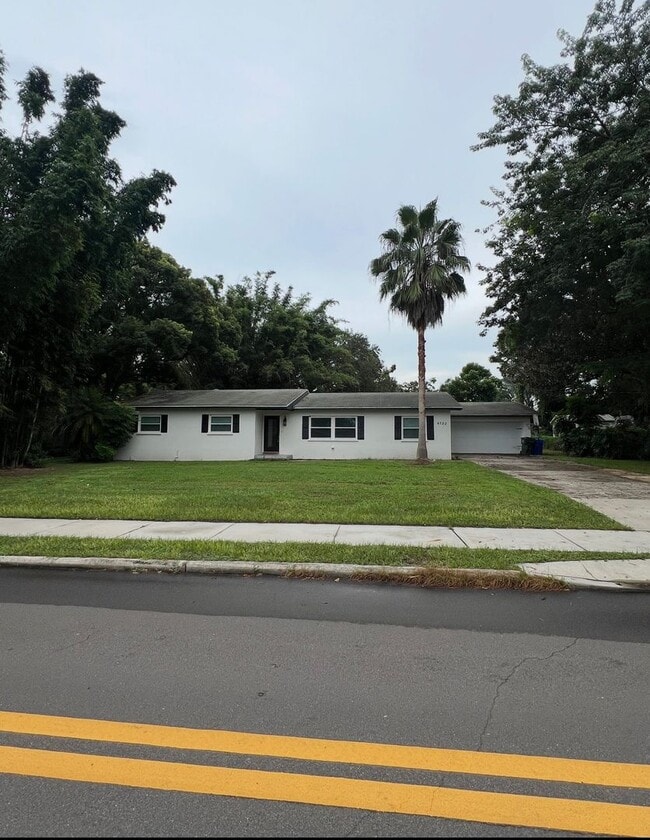 Primary Photo - Charming 3 bedroom home in South Lakeland!