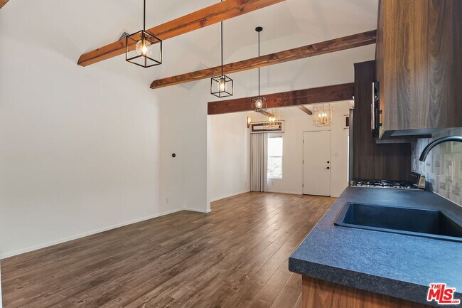 Building Photo - 3358 Silver Lake Blvd