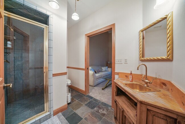 Building Photo - 9154 Daybreaker Dr