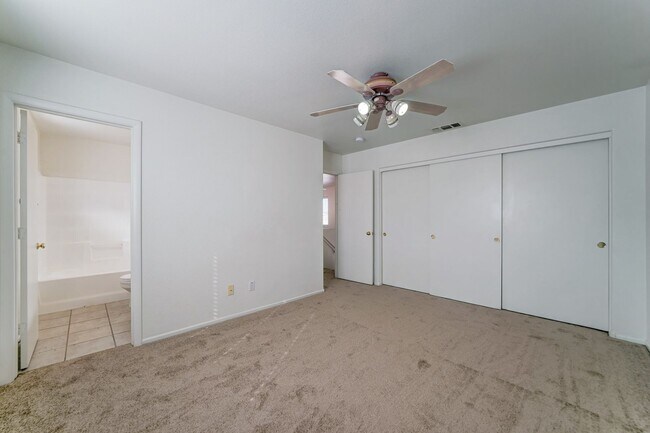 Building Photo - Desirable North Phoenix  Home with 1 Downs...