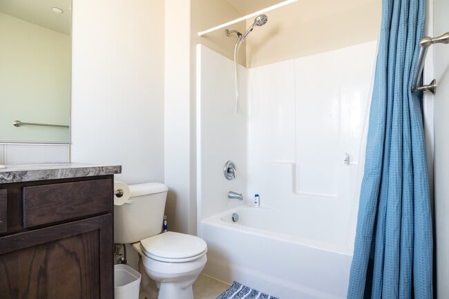 Building Photo - 5784 W Albany Pl