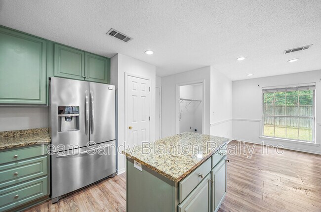 Building Photo - 3313 Country Meadow Ln