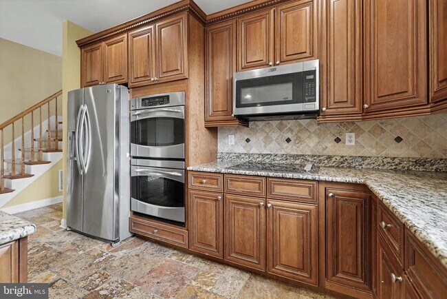 Building Photo - 228 Leffler Cir