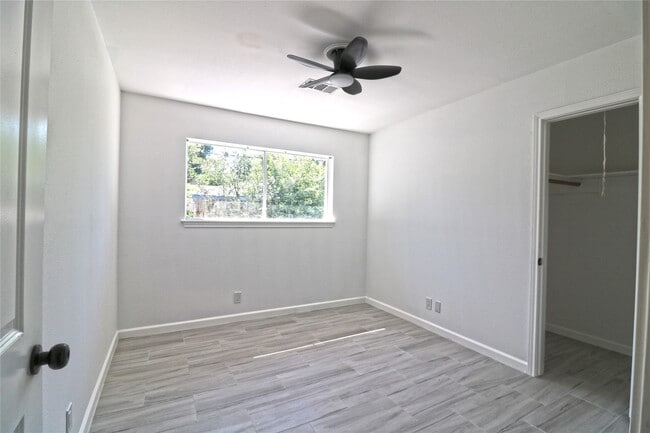 Building Photo - 9211 Blankenship Dr