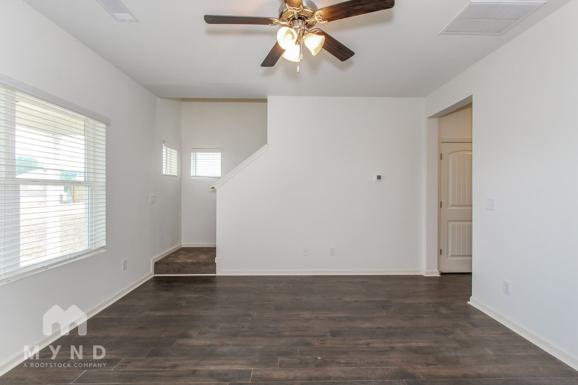 Building Photo - 285 Chelsea Park Rd