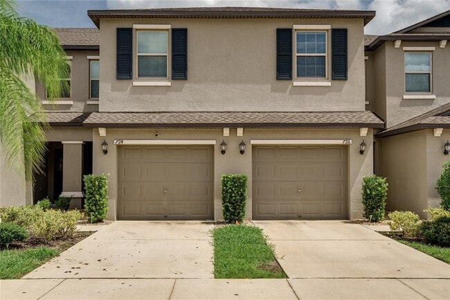 Building Photo - 724 Royal Empress Dr